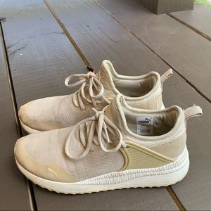 Women’s Puma Shoes size 7